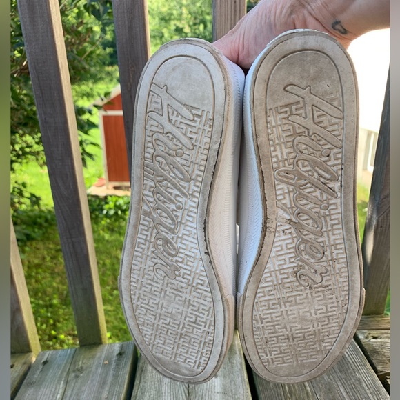 Tommy Hilfiger White/Red/Navy Striped Sneaker - Picture 5 of 8